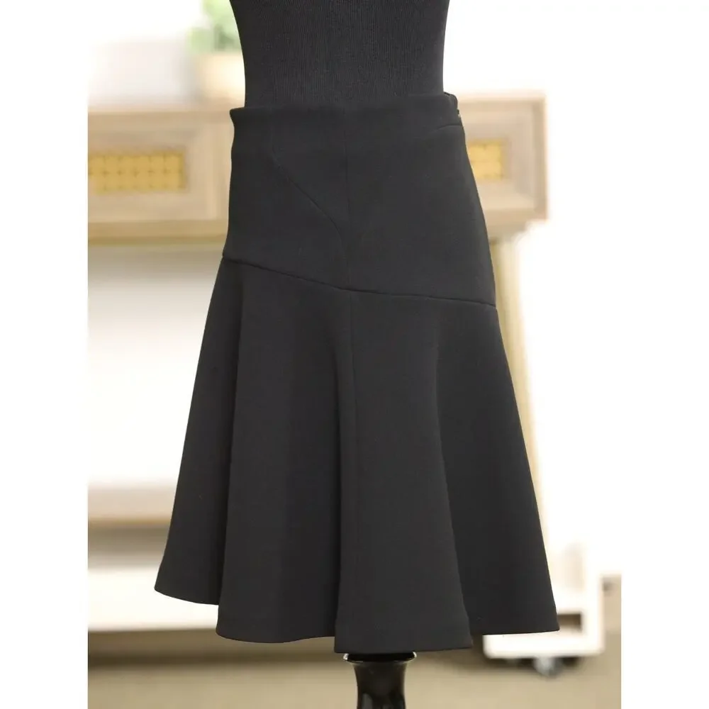 Diane von Furstenberg Black A-Line Skater Skirt Structured Size 6 Feminine